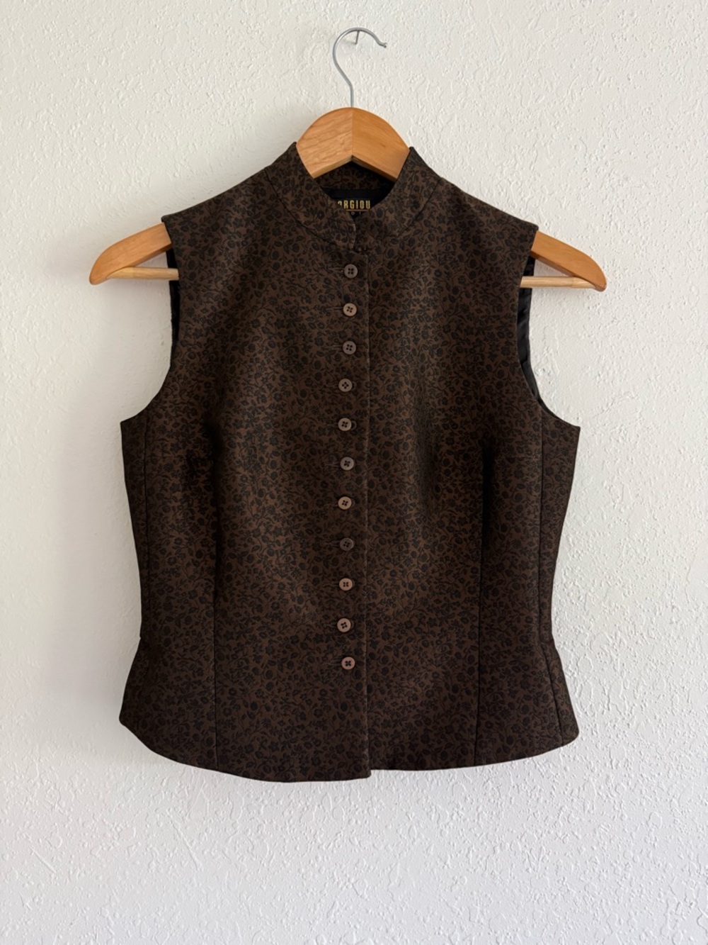 Brown Patterned Mandarin Collar Sleeveless Top made in Italy